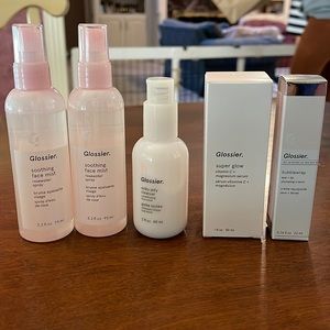 Skincare Glossier set